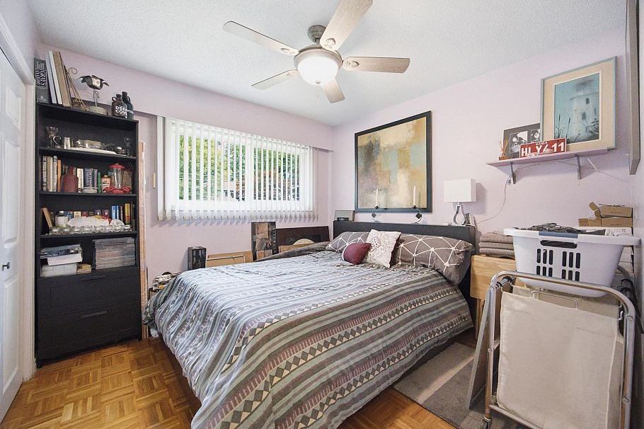 944 Tollcross Road North Vancouver, BC - 15