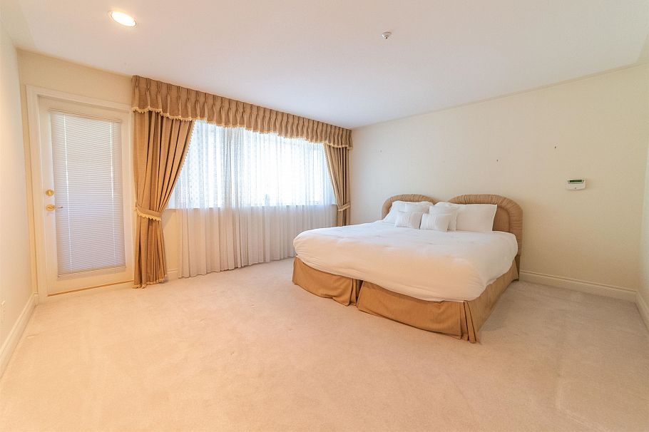 2849 W 35th Avenue Vancouver, BC - 18