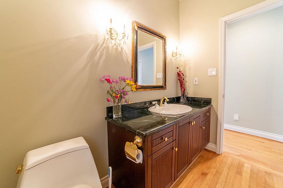 2849 W 35th Avenue Vancouver, BC - 5