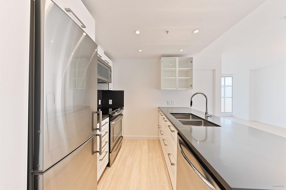 1004 933 E Hastings Street Vancouver, BC - 13