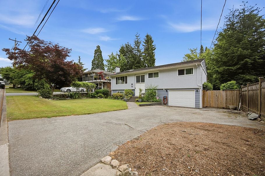 944 Tollcross Road North Vancouver, BC - 3