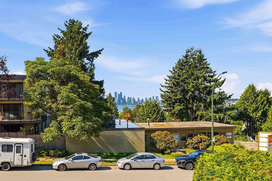 101 330 W 2nd Street North Vancouver, BC - 15