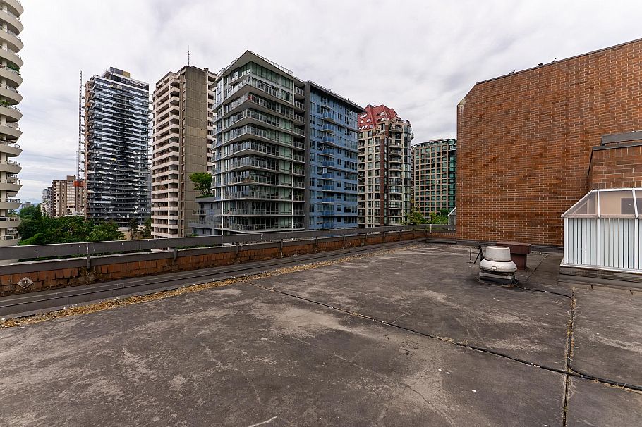214 1330 Burrard Street Vancouver, BC - 17