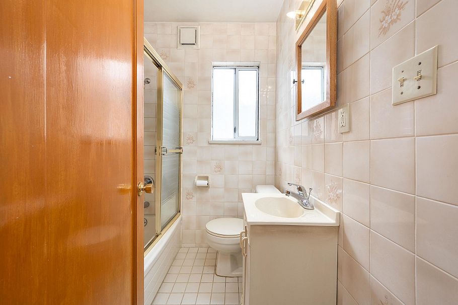 855 Nanaimo Street Vancouver, BC - 12