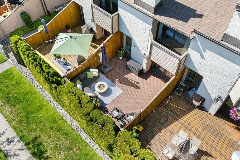 18 220 E 11th Street North Vancouver, BC - 34