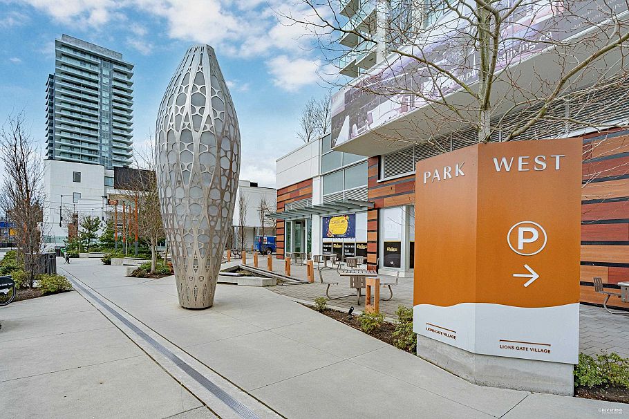 2001 1632 Lions Gate Lane North Vancouver, BC - 32