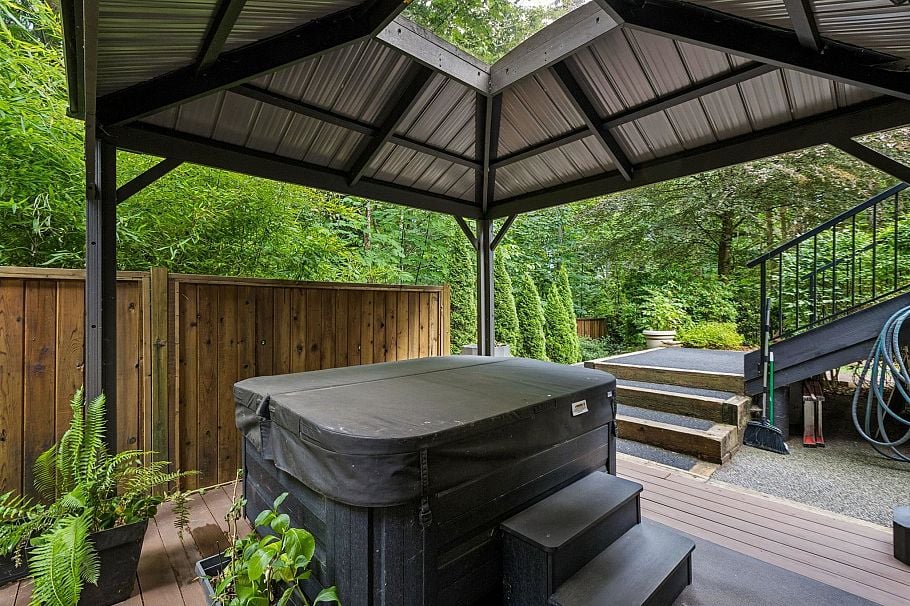 1501 Ostler Court North Vancouver, BC - 37