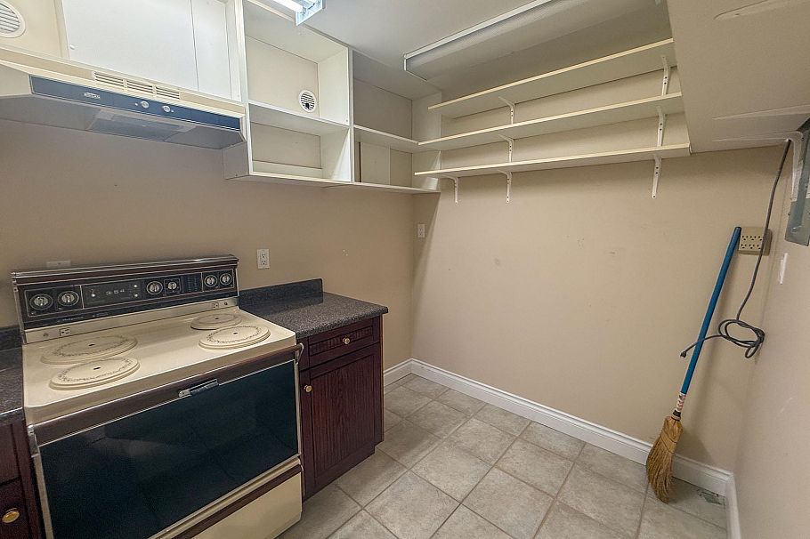 2849 W 35th Avenue Vancouver, BC - 31