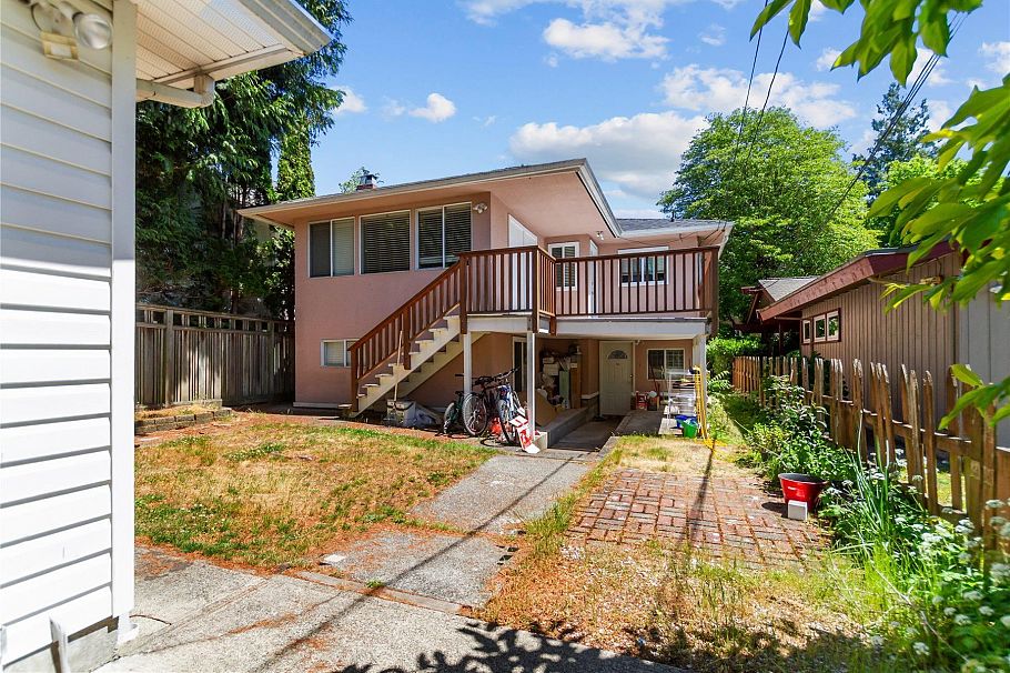 7643 Selkirk Street Vancouver, BC - 8