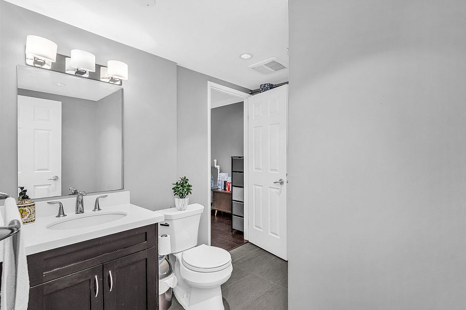 7170 Hecate Place Vancouver, BC - 26