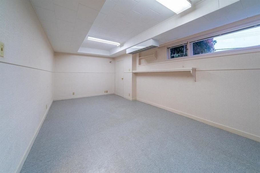 2870 Thorncliffe Drive North Vancouver, BC - 19