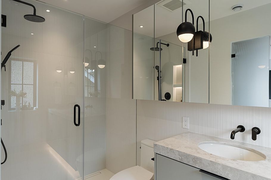 2 240 E 37th Avenue Vancouver, BC - 18
