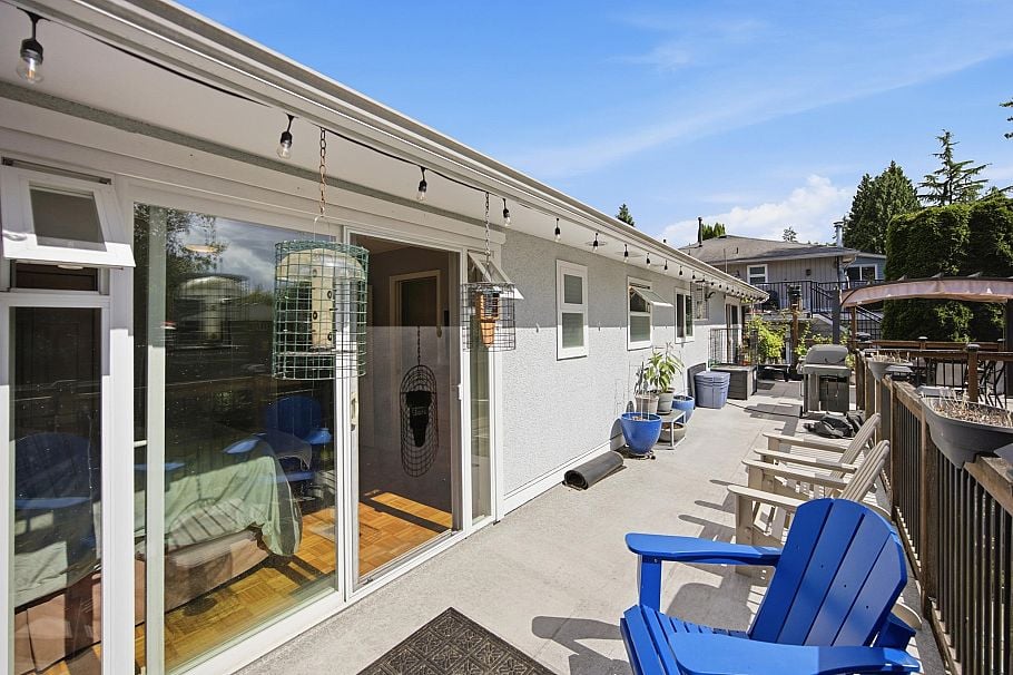 944 Tollcross Road North Vancouver, BC - 20
