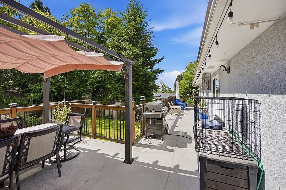 944 Tollcross Road North Vancouver, BC - 19