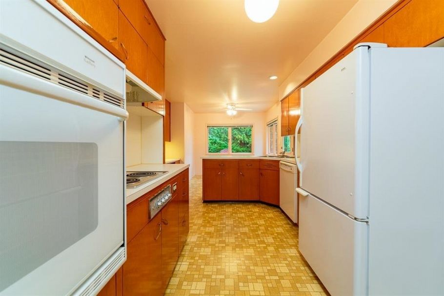 2870 Thorncliffe Drive North Vancouver, BC - 7