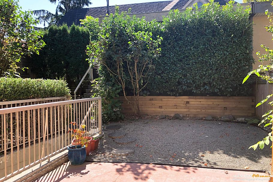 4396 W 11th Avenue Vancouver, BC - 23