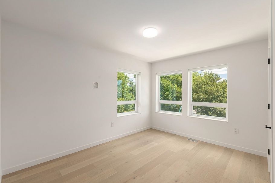 4803 Laurel Street Vancouver, BC - 20