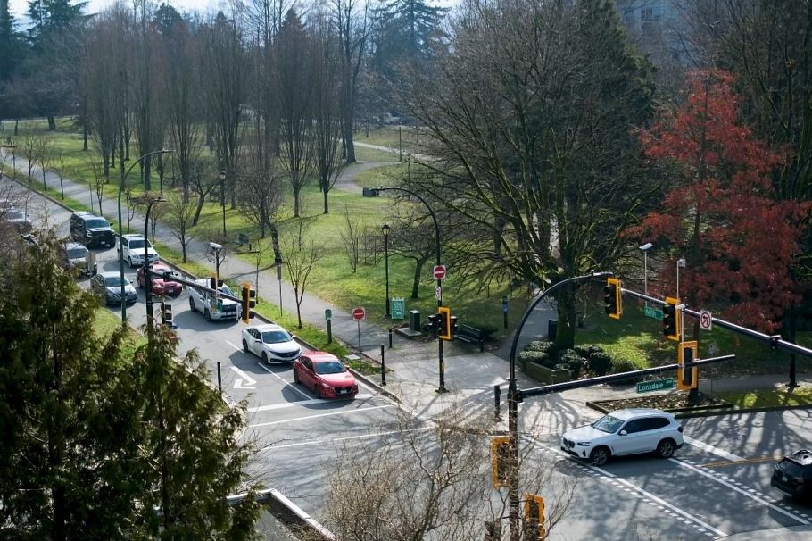704 114 W Keith Road North Vancouver, BC - 24