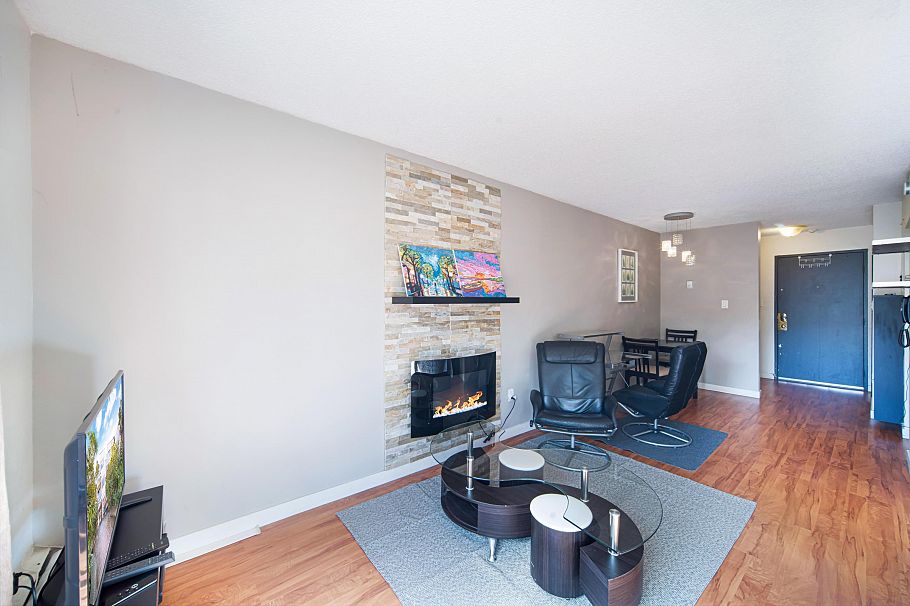 313 830 E 7th Avenue Vancouver, BC - 2