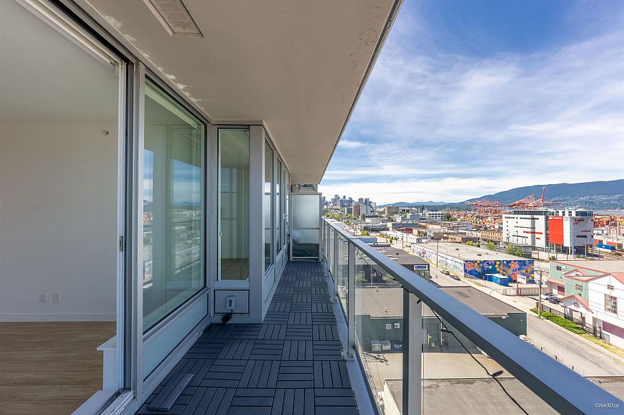 1004 933 E Hastings Street Vancouver, BC - 6