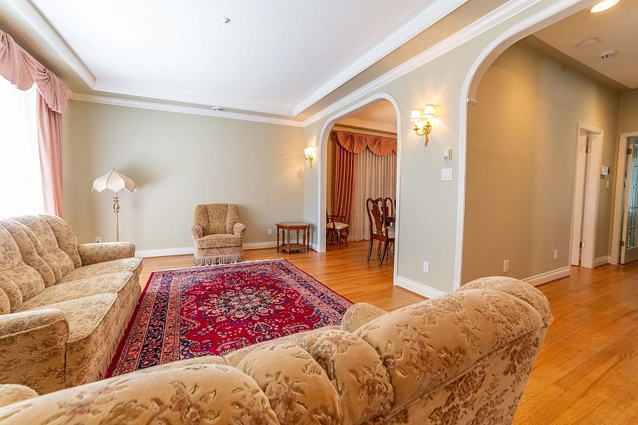 2849 W 35th Avenue Vancouver, BC - 4
