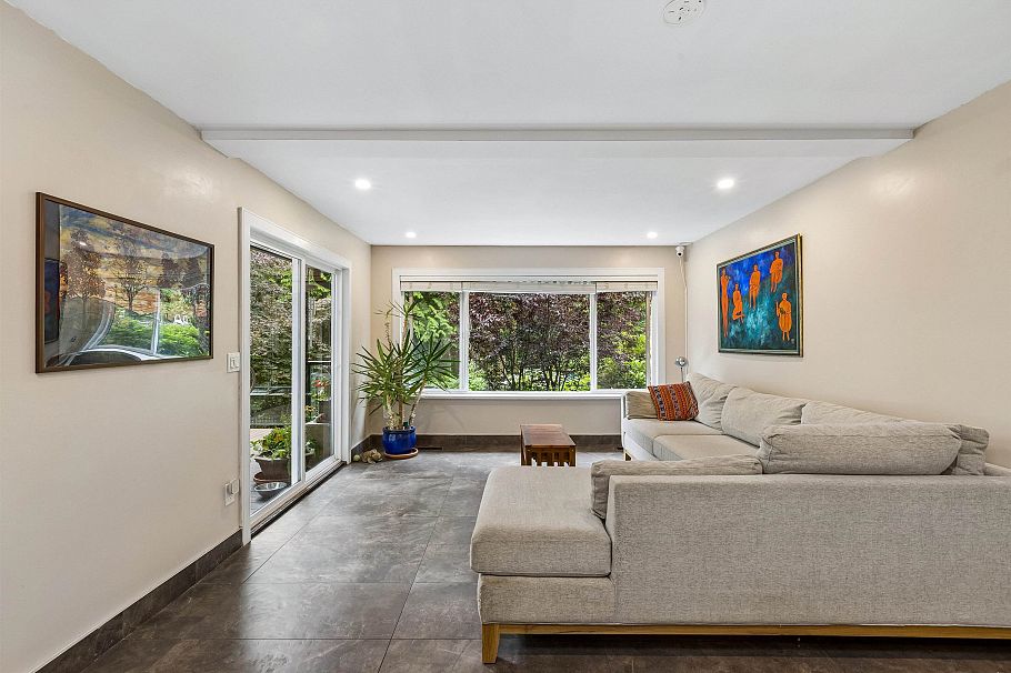 1501 Ostler Court North Vancouver, BC - 14