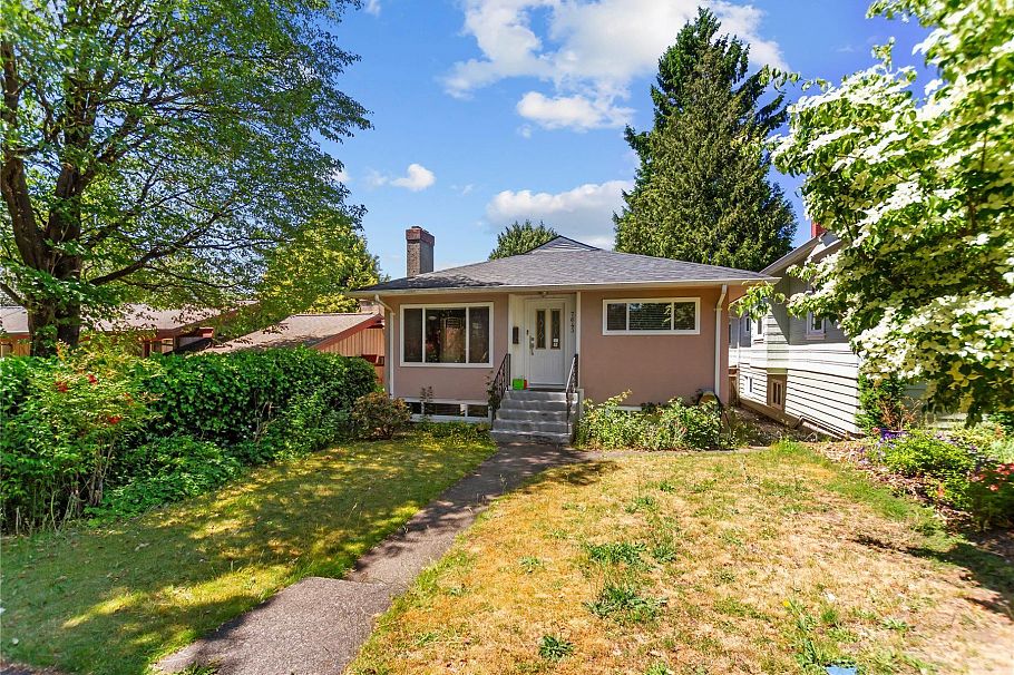 7643 Selkirk Street Vancouver, BC - 1