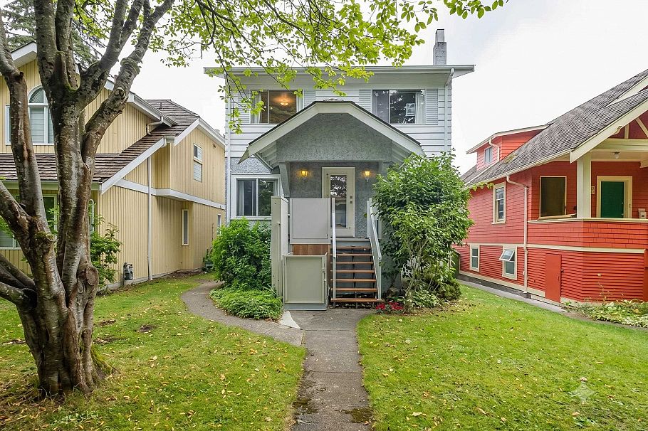 3857 W 18th Avenue Vancouver, BC - 1