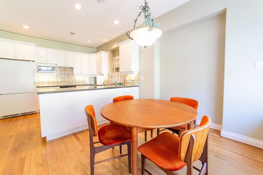 2849 W 35th Avenue Vancouver, BC - 12