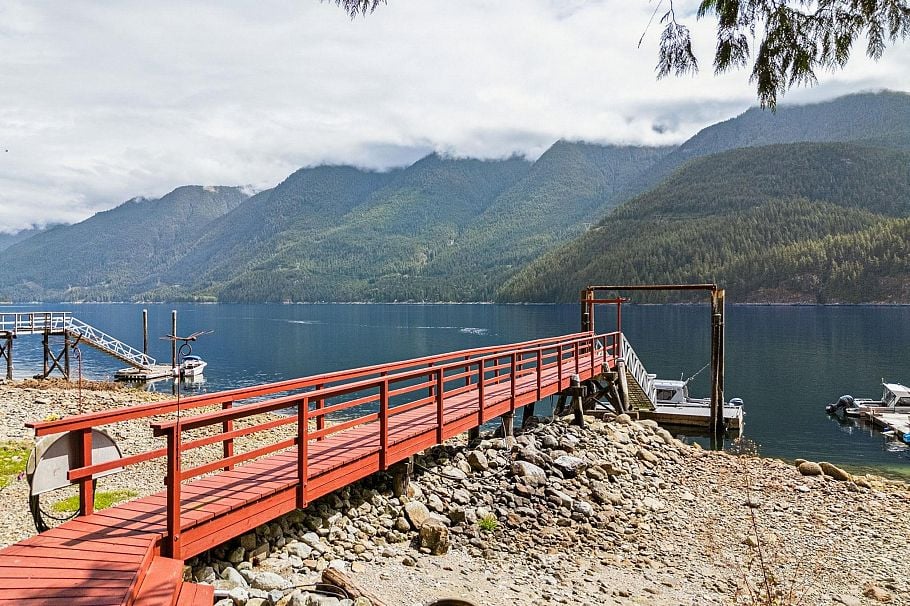 12 & 13 Coldwell Beach North Vancouver, BC - 3