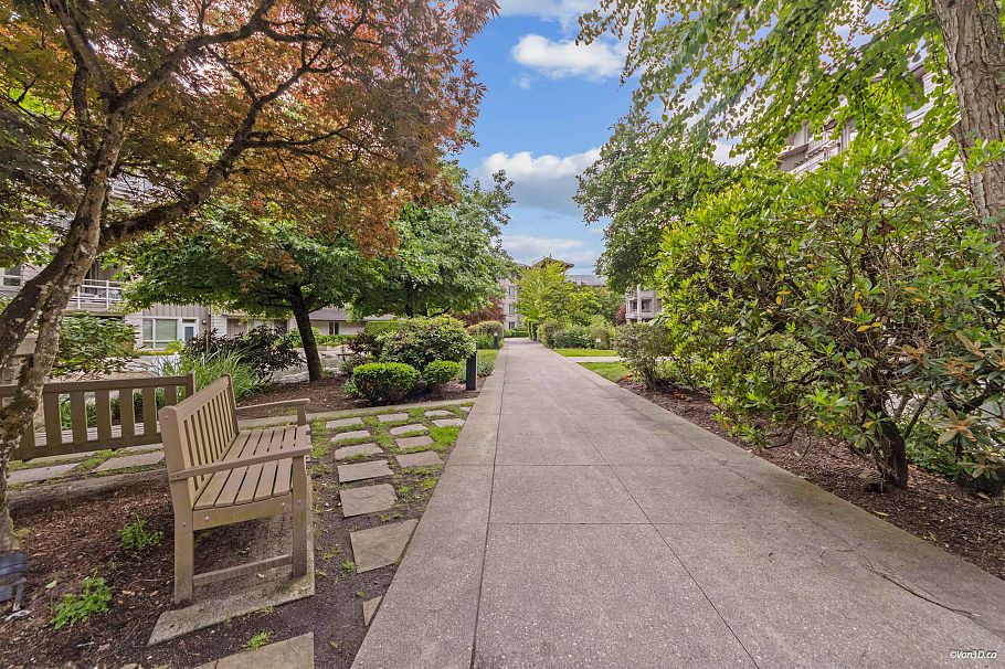 319 580 Raven Wood Drive North Vancouver, BC - 23