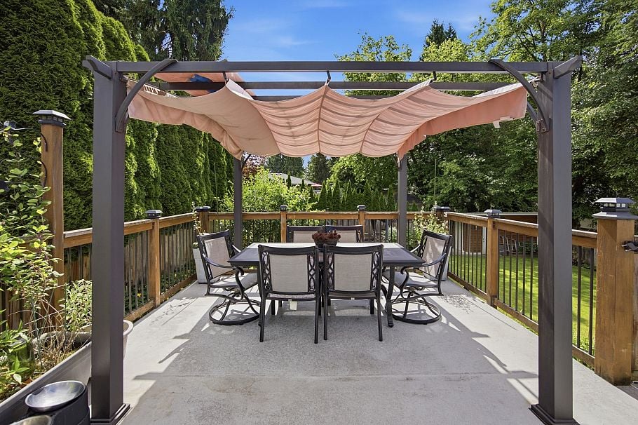 944 Tollcross Road North Vancouver, BC - 18