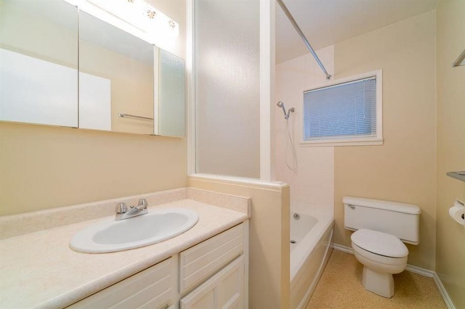2870 Thorncliffe Drive North Vancouver, BC - 10