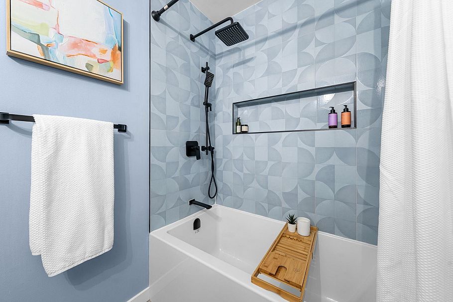 18 220 E 11th Street North Vancouver, BC - 26