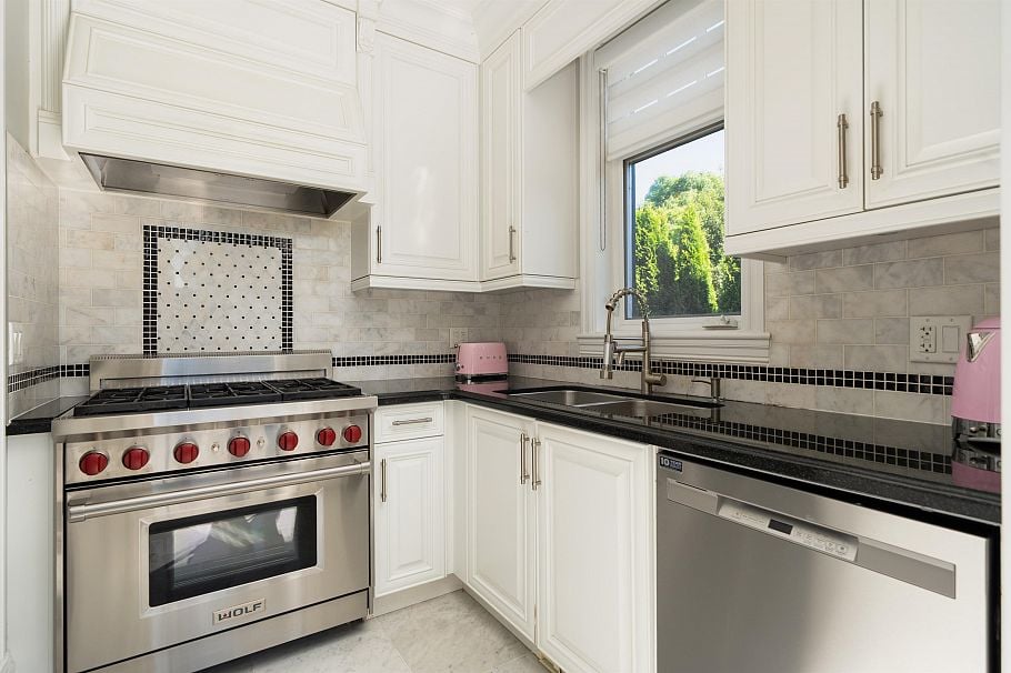 6869 Selkirk Street Vancouver, BC - 14