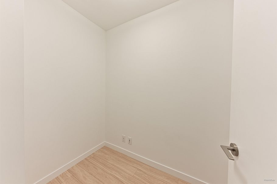 1004 933 E Hastings Street Vancouver, BC - 26