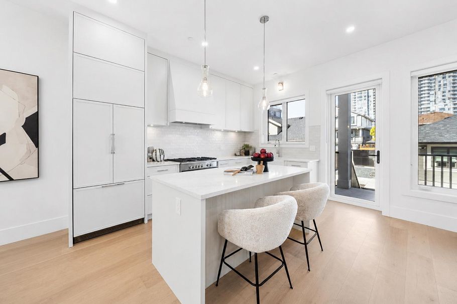 531 W 61st Avenue Vancouver, BC - 6