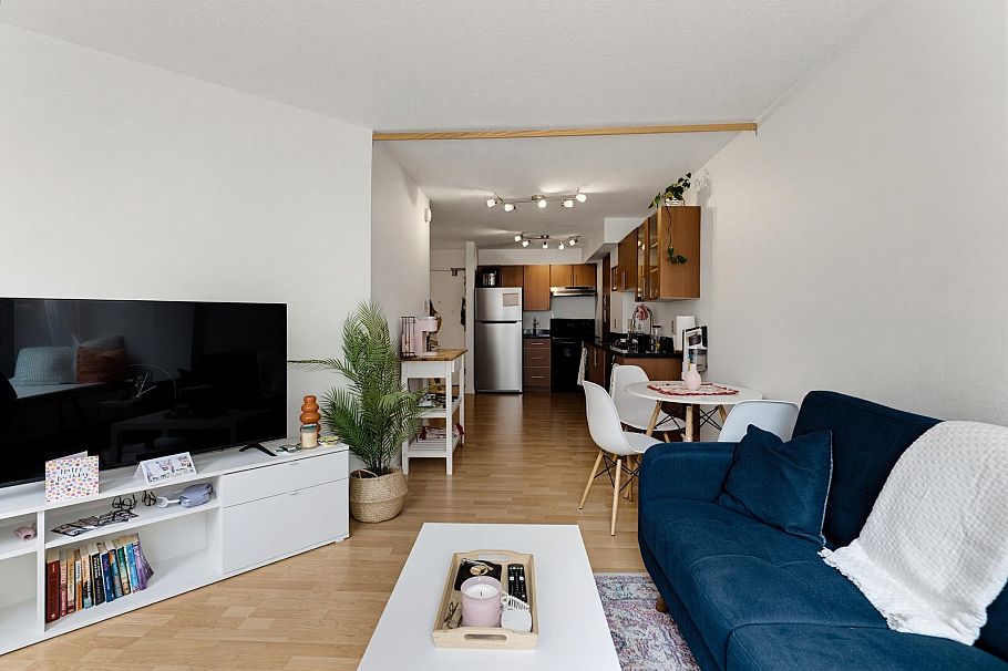 214 1330 Burrard Street Vancouver, BC - 7