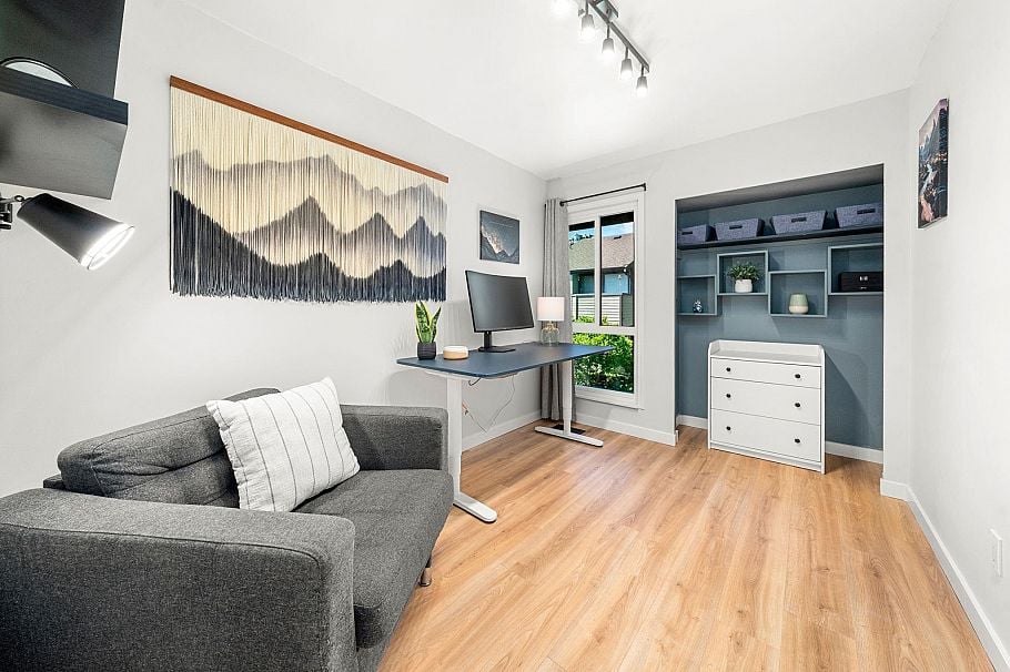 18 220 E 11th Street North Vancouver, BC - 24