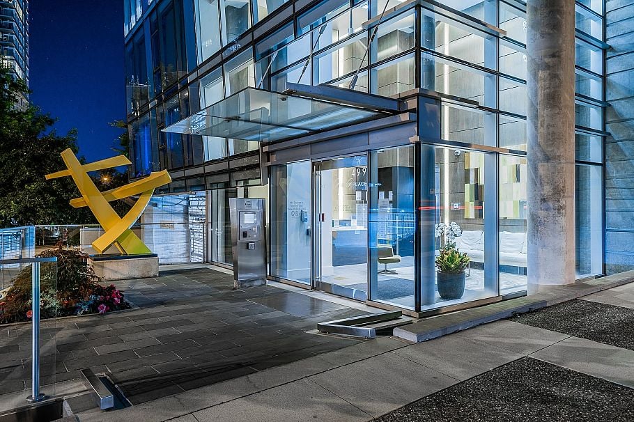 3101 1499 W Pender Street Vancouver, BC - 31