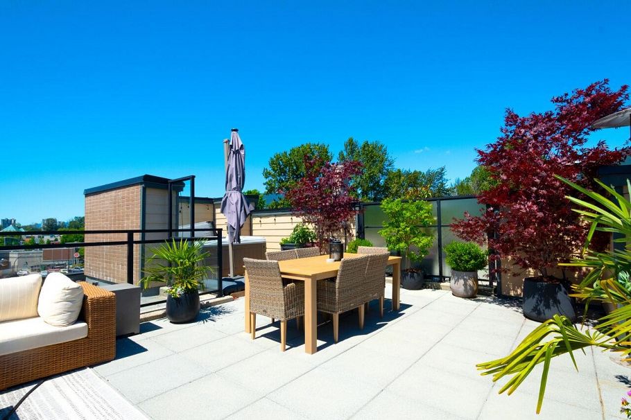 417 733 W 14th Street North Vancouver, BC - 33