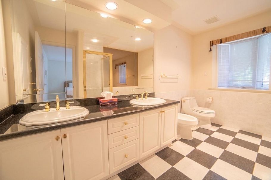 2849 W 35th Avenue Vancouver, BC - 21