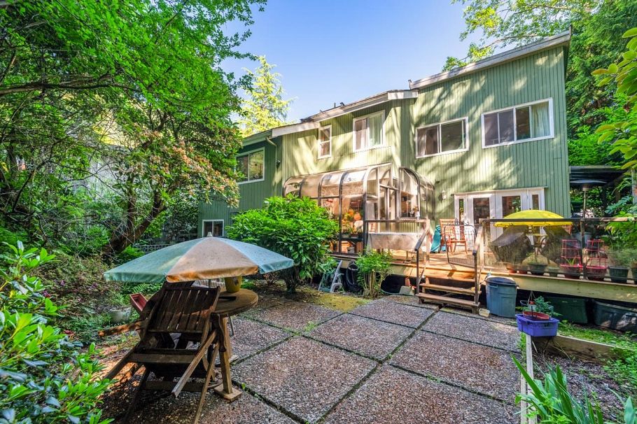 5261 Cliffridge Avenue North Vancouver, BC - 22