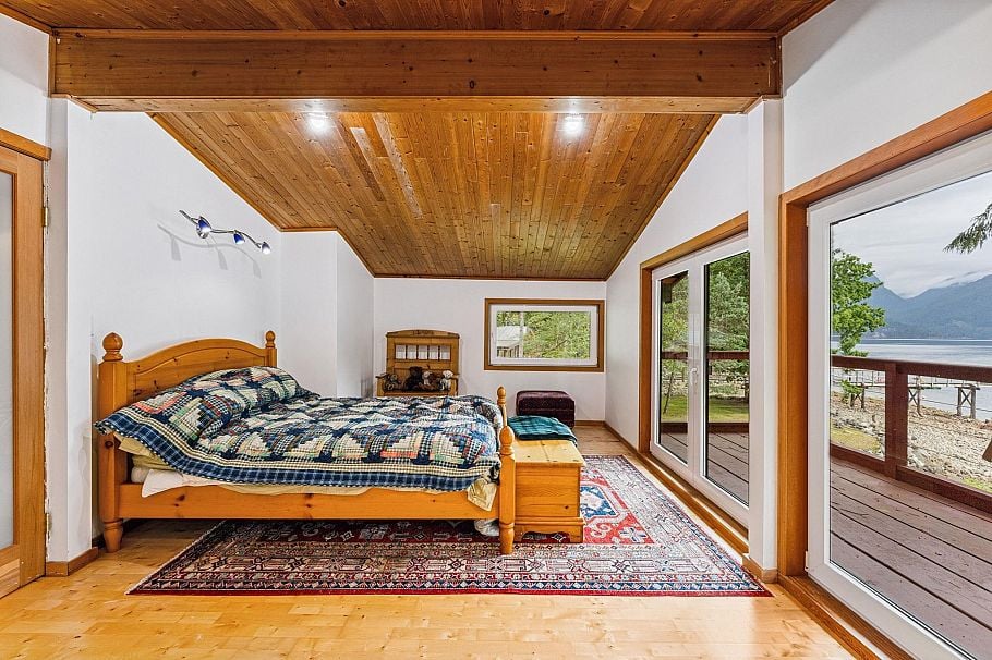 12 & 13 Coldwell Beach North Vancouver, BC - 27