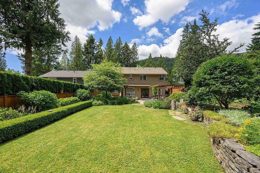 4532 Ramsay Road North Vancouver, BC - 3