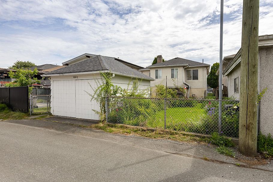 855 Nanaimo Street Vancouver, BC - 20