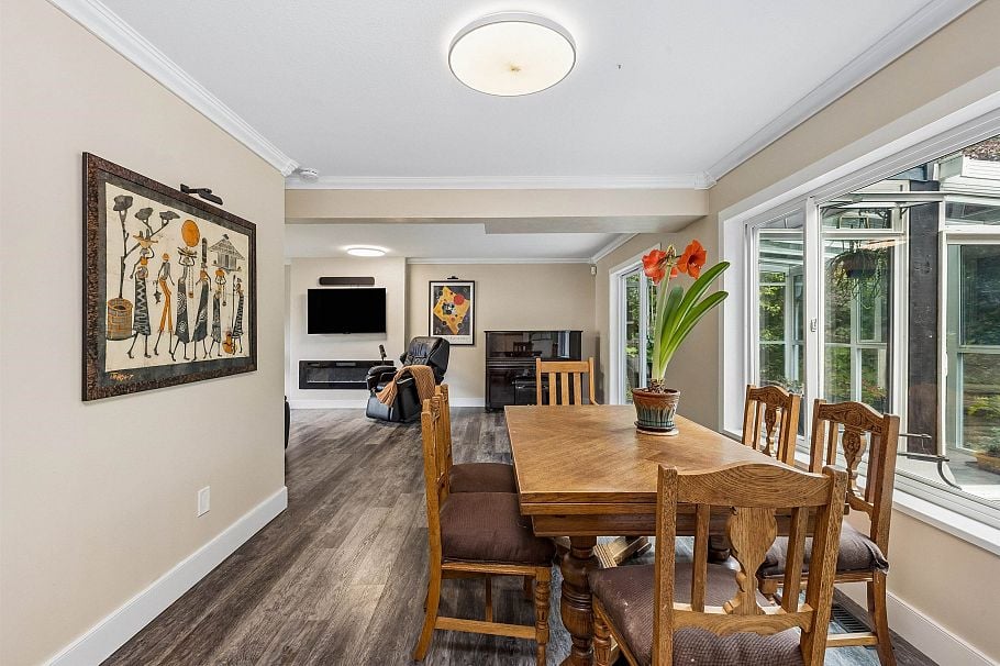 1501 Ostler Court North Vancouver, BC - 8