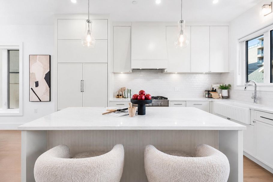 531 W 61st Avenue Vancouver, BC - 8