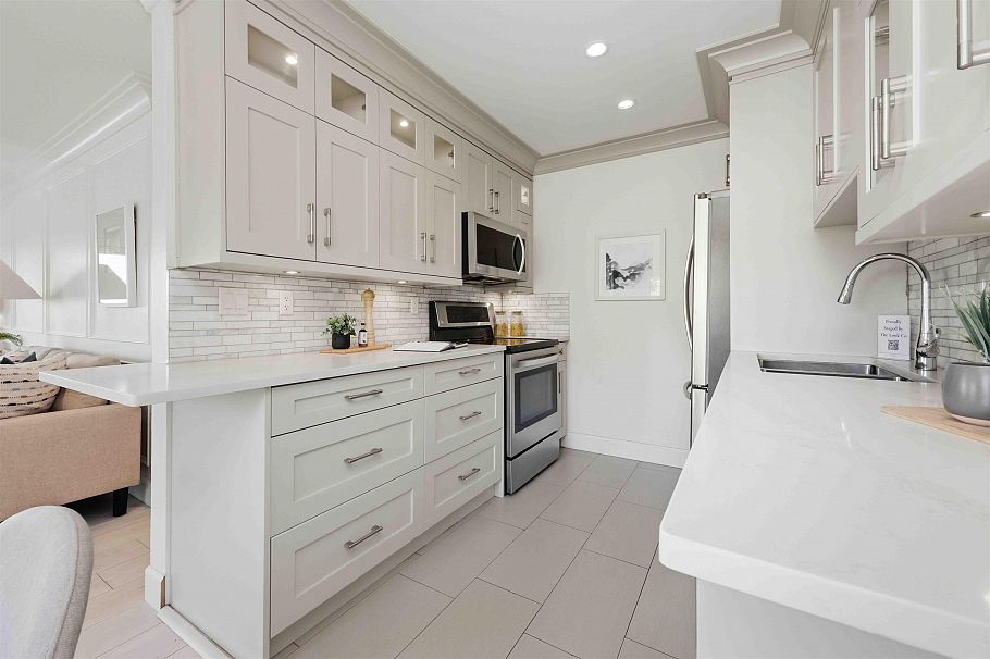 101 330 W 2nd Street North Vancouver, BC - 10