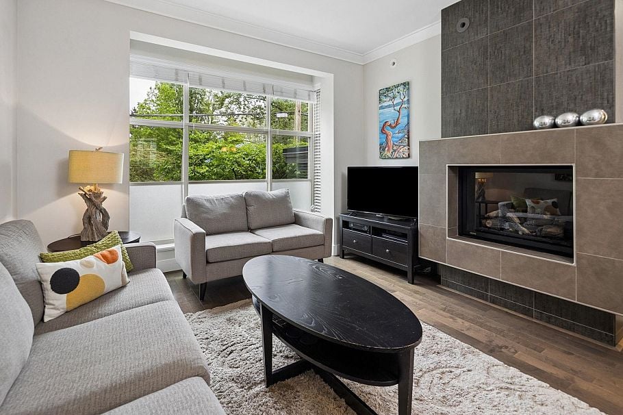 2 3025 Baird Road North Vancouver, BC - 13